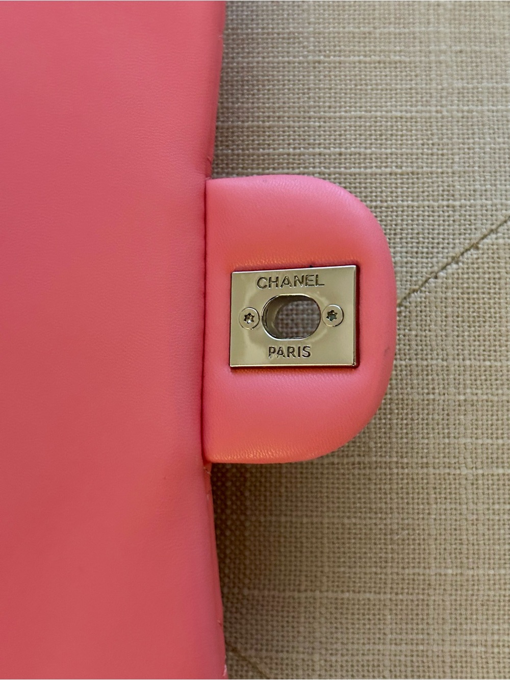 Mini Flap in Coral Lambskin - Picture 4 of 8